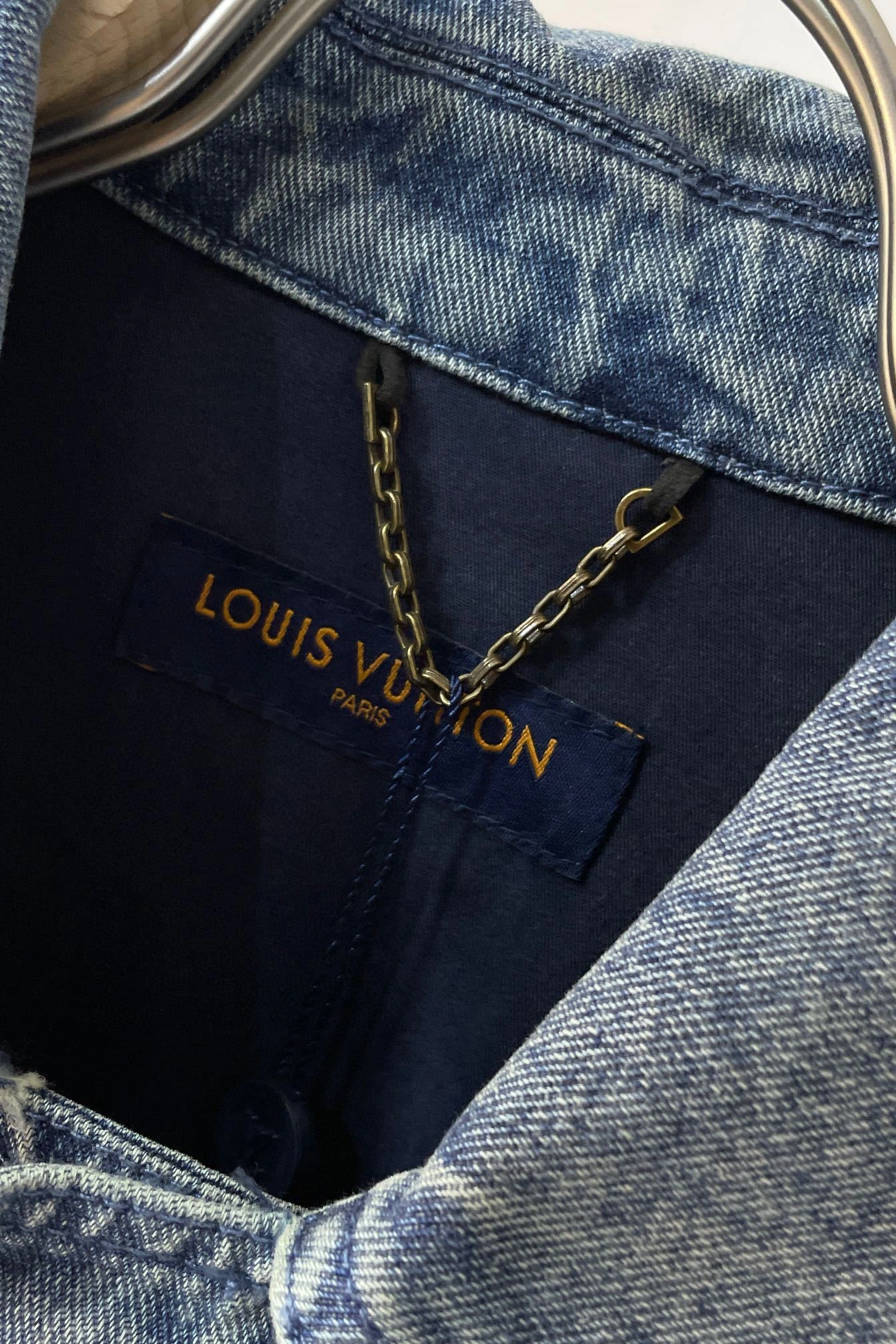 &wg.luxury--8V item: D-F000F1297H